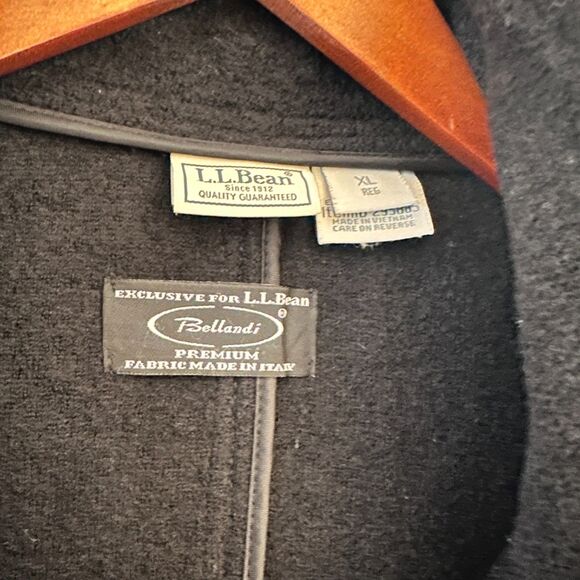 L.L. Bean Bellandi Italy Black 100% Wool Button Up Long Pea Coat Pockets Size XL - Picture 4 of 6